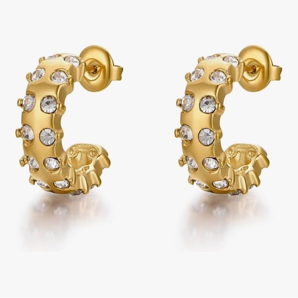 NEW 18K Gold Plated Cubic Zirconia Elegant Gold Hoop Earrings